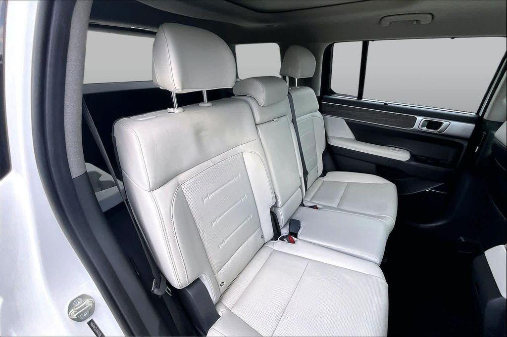 used 2024 Hyundai Santa Fe car, priced at $34,977