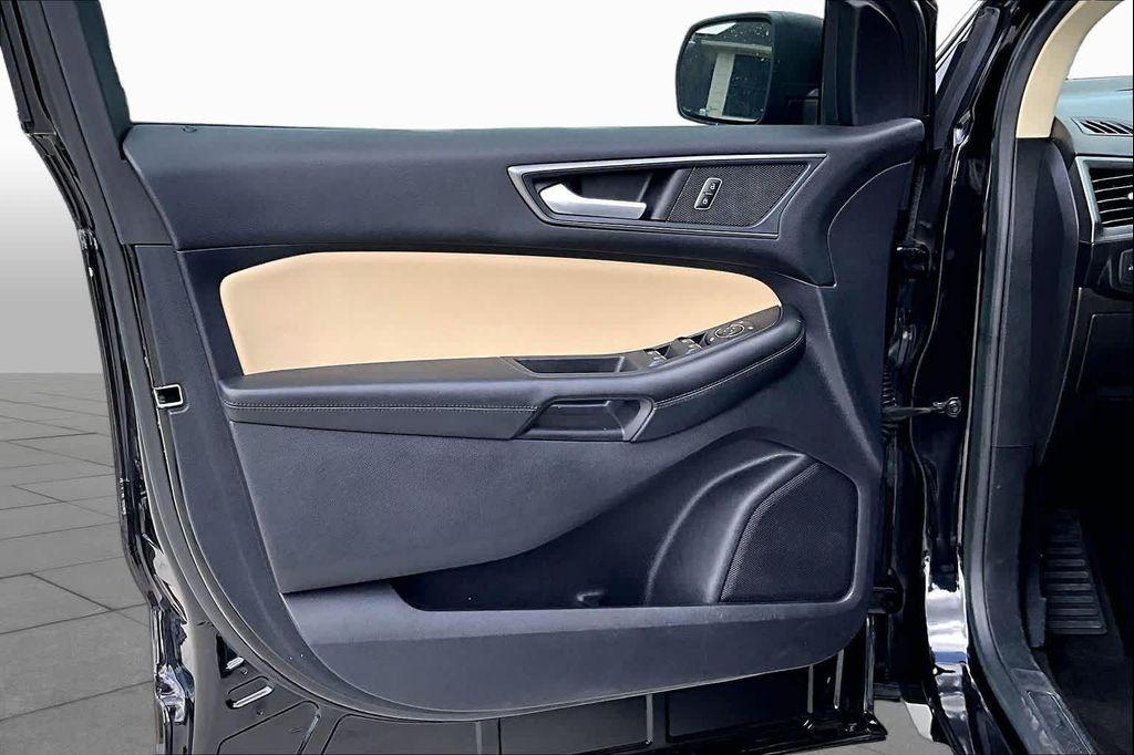 used 2020 Ford Edge car, priced at $13,825