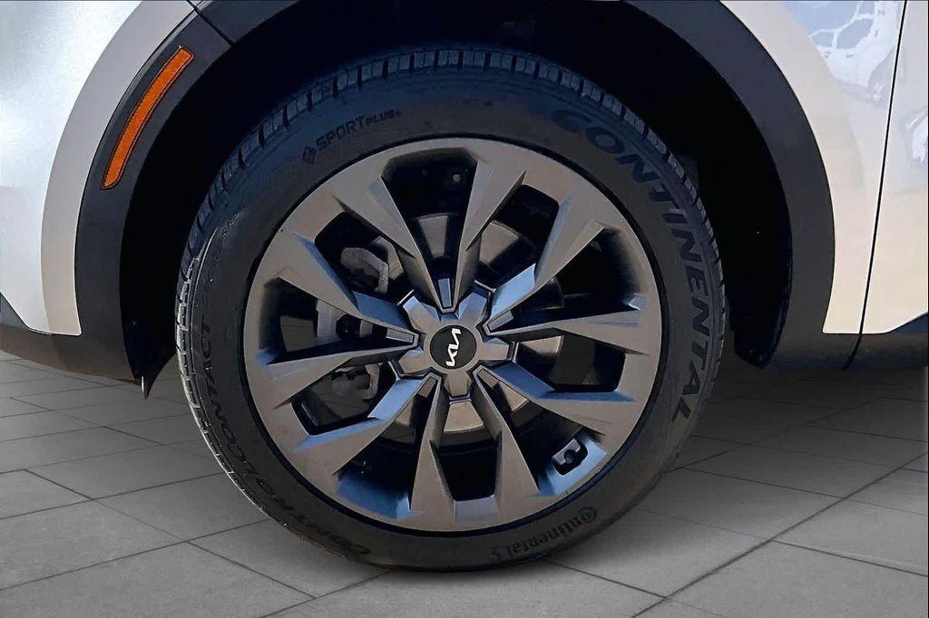 used 2022 Kia Sorento car, priced at $25,400