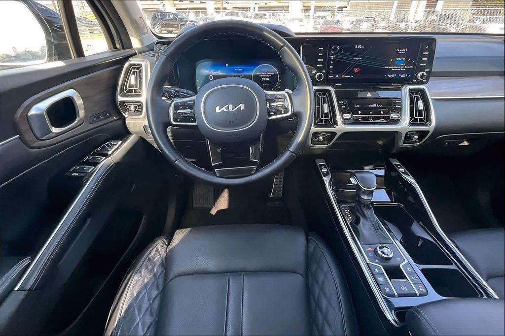used 2022 Kia Sorento car, priced at $25,400