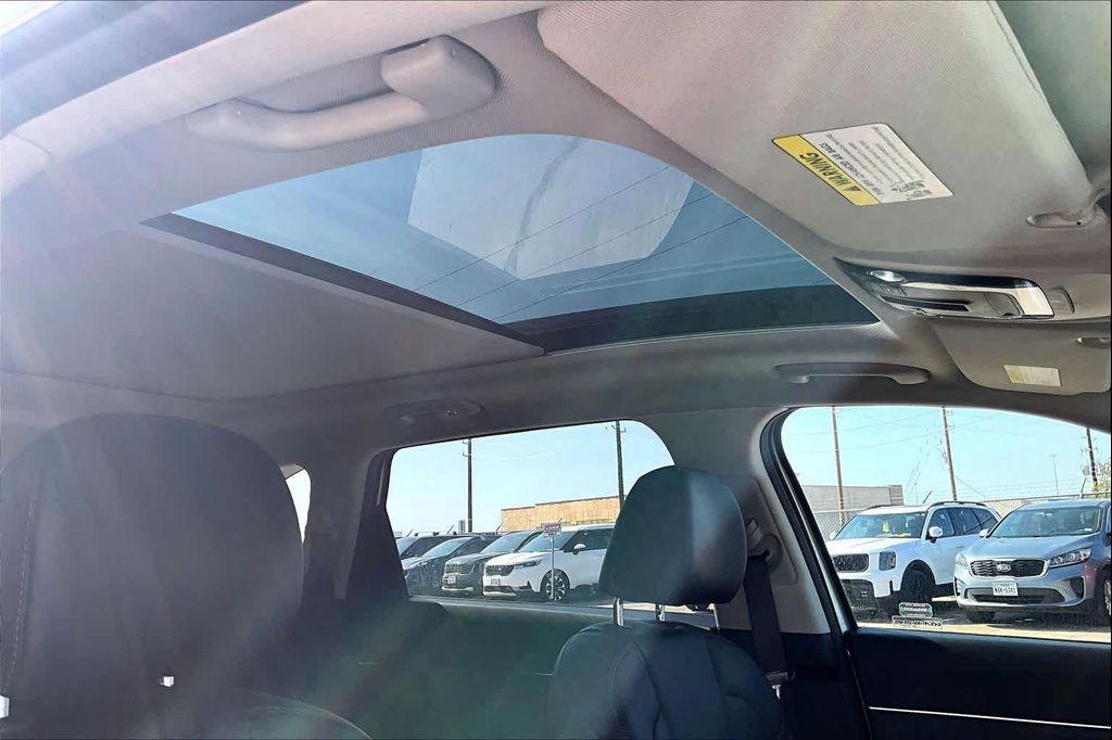 used 2022 Kia Sorento car, priced at $25,400