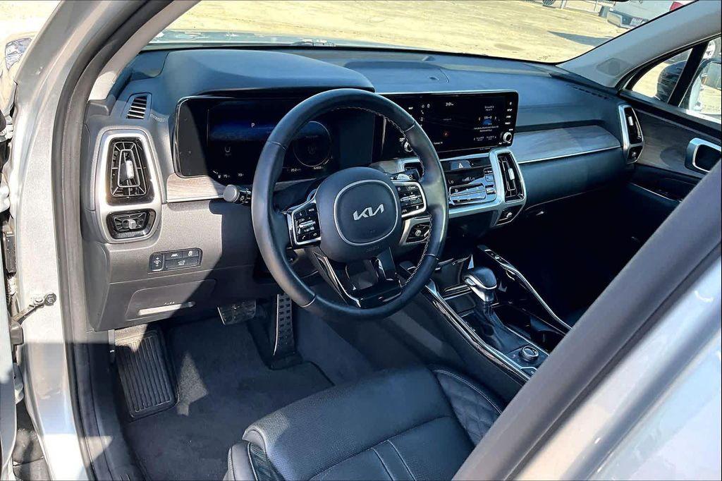 used 2022 Kia Sorento car, priced at $25,400