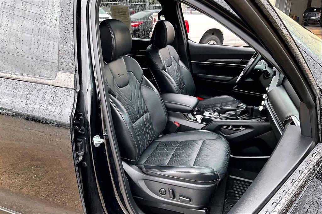 used 2024 Kia Telluride car, priced at $39,700