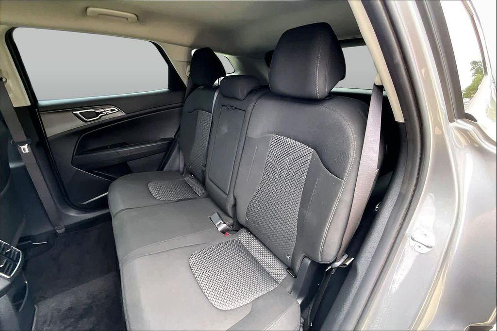 used 2024 Kia Sportage Hybrid car, priced at $26,025
