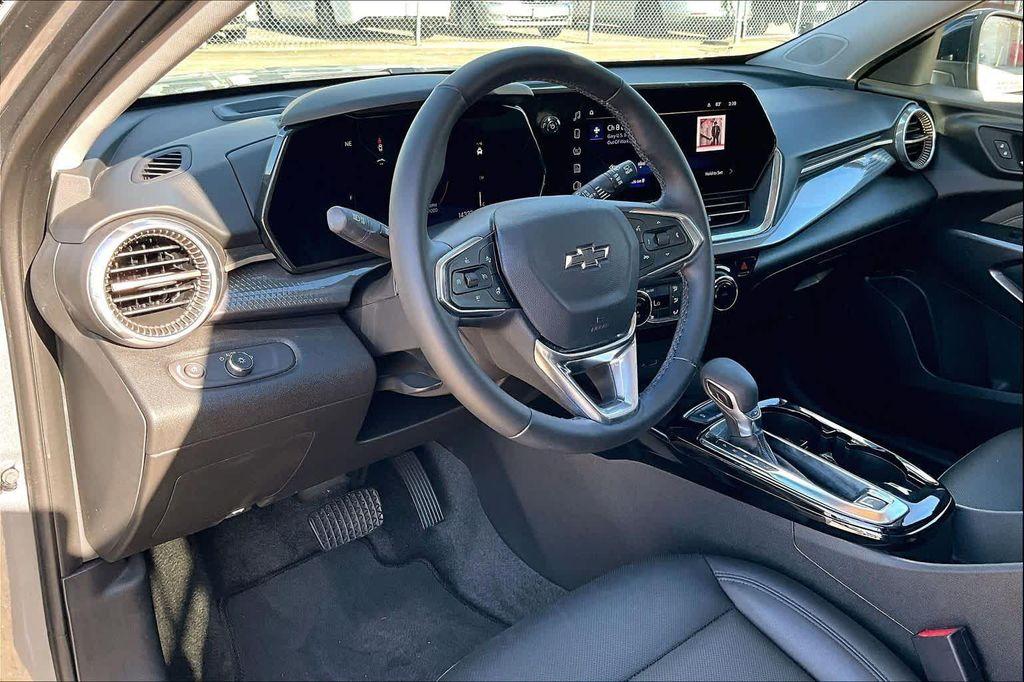 used 2025 Chevrolet Trax car, priced at $24,500