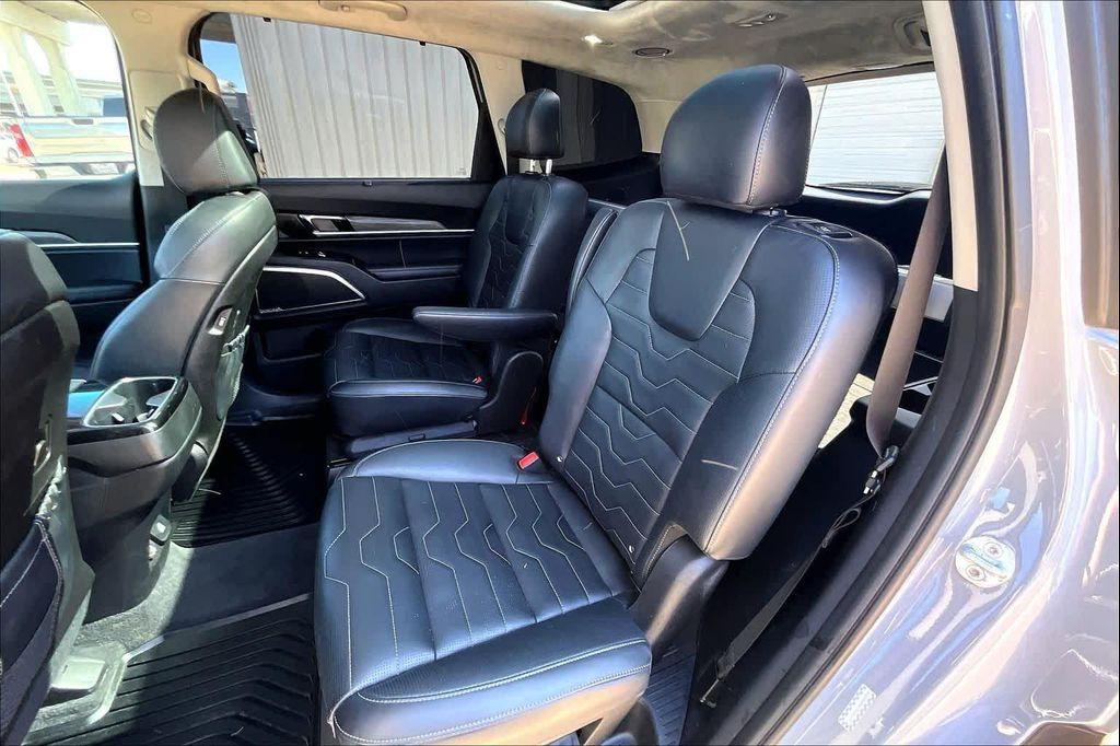 used 2022 Kia Telluride car, priced at $29,800
