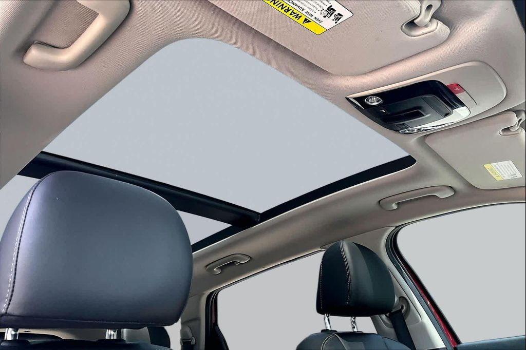 used 2023 Kia Sorento car, priced at $27,548
