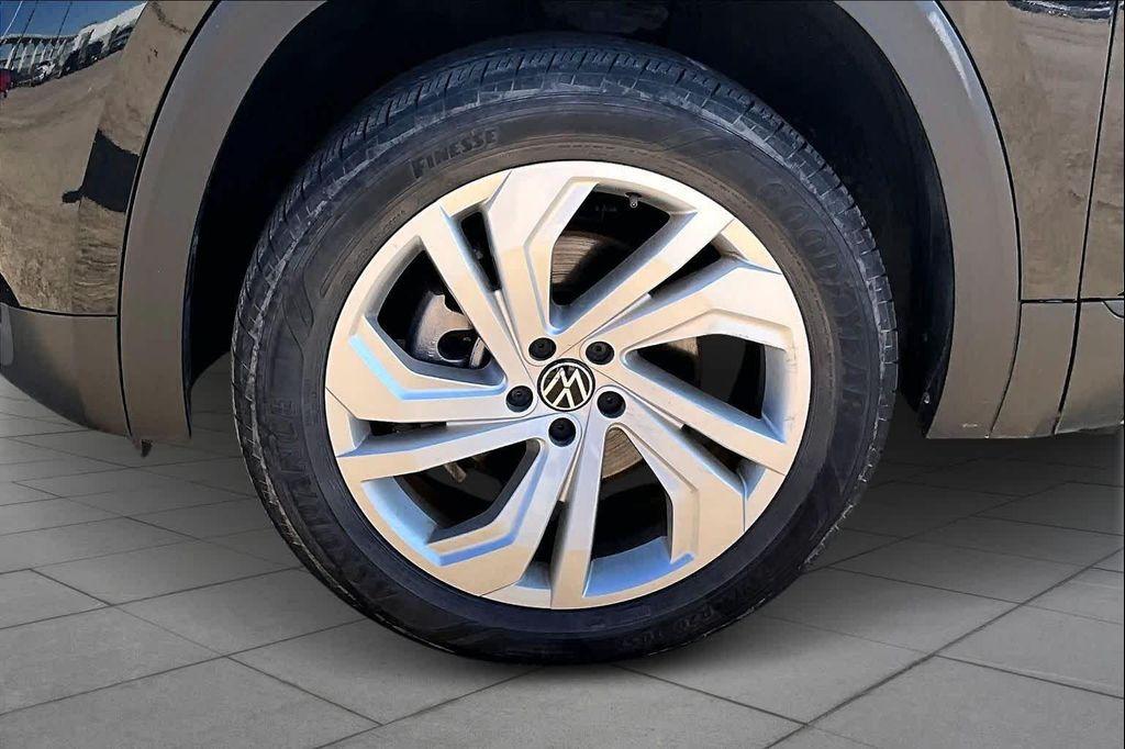 used 2022 Volkswagen Atlas car, priced at $23,900