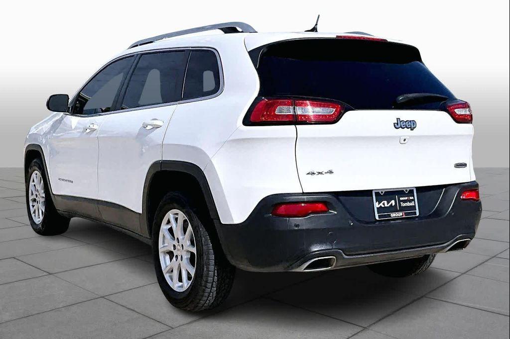 used 2015 Jeep Cherokee car, priced at $10,900