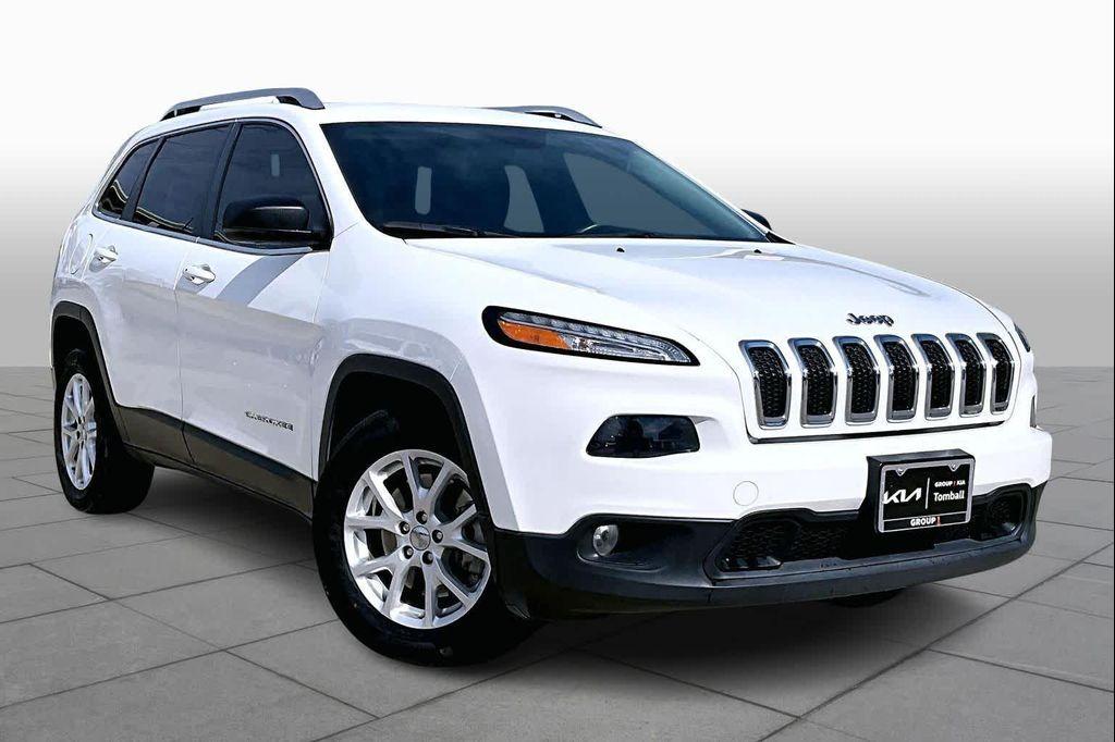 used 2015 Jeep Cherokee car, priced at $10,900
