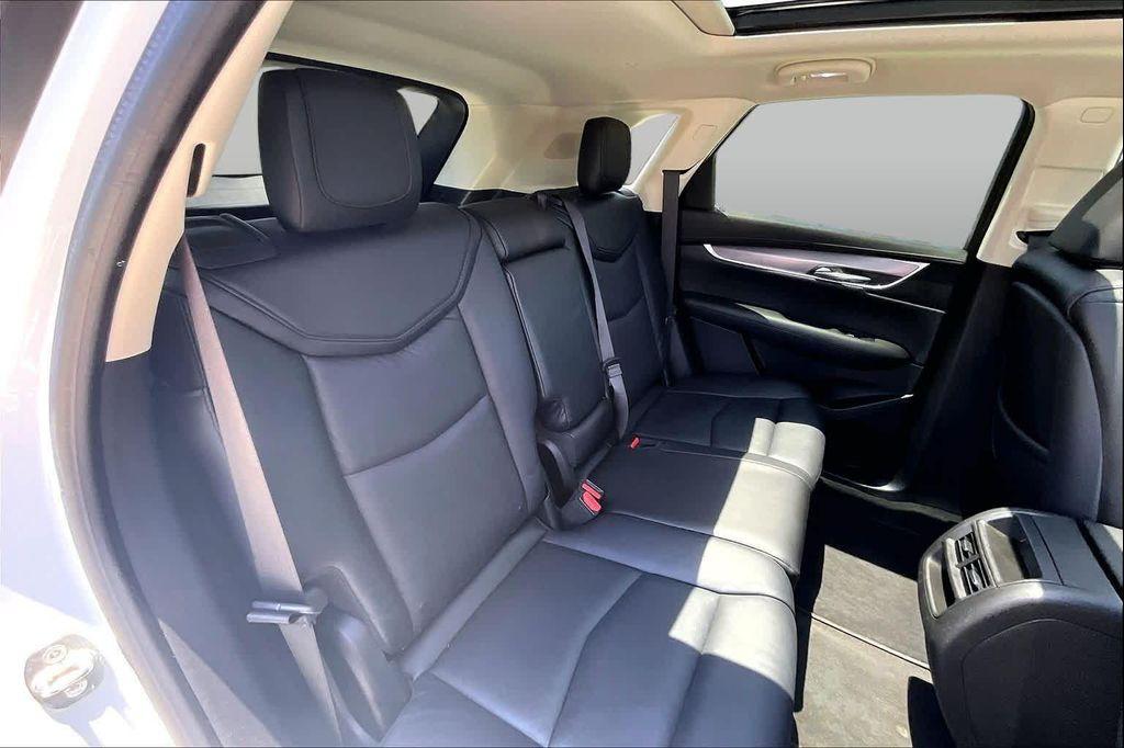 used 2017 Cadillac XT5 car, priced at $15,725