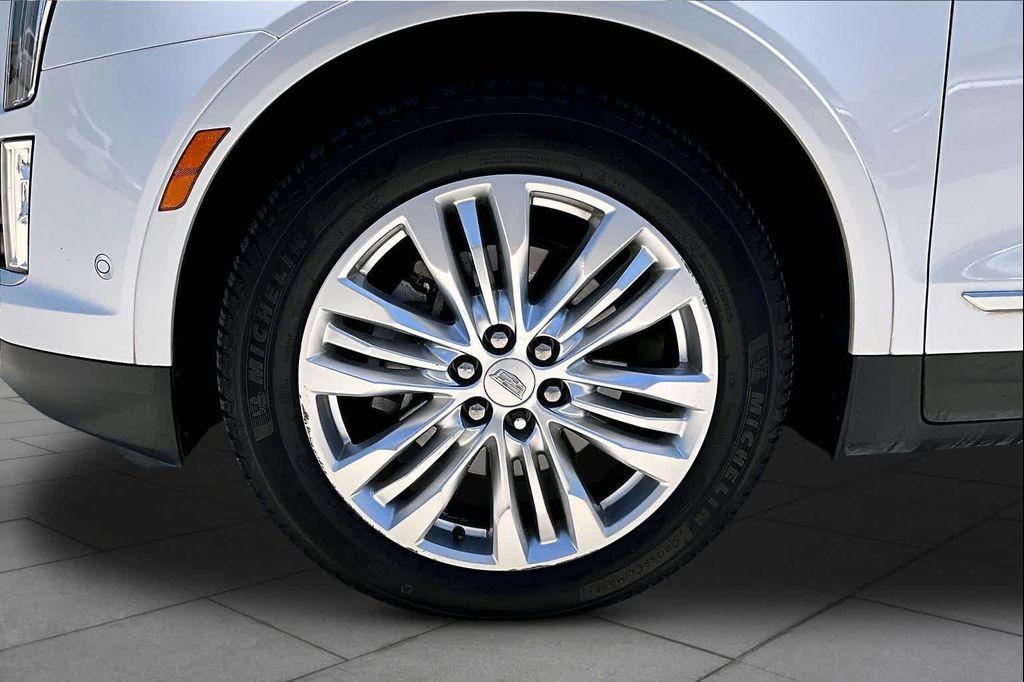 used 2017 Cadillac XT5 car, priced at $15,725