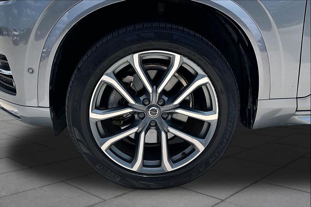 used 2018 Volvo XC90 car, priced at $20,125