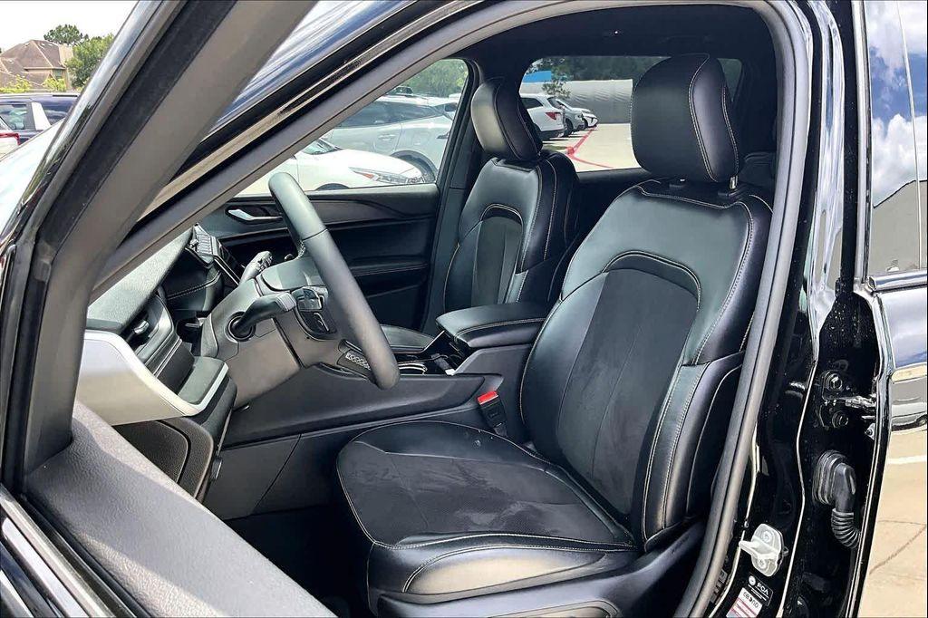 used 2023 Jeep Grand Cherokee L car, priced at $29,125