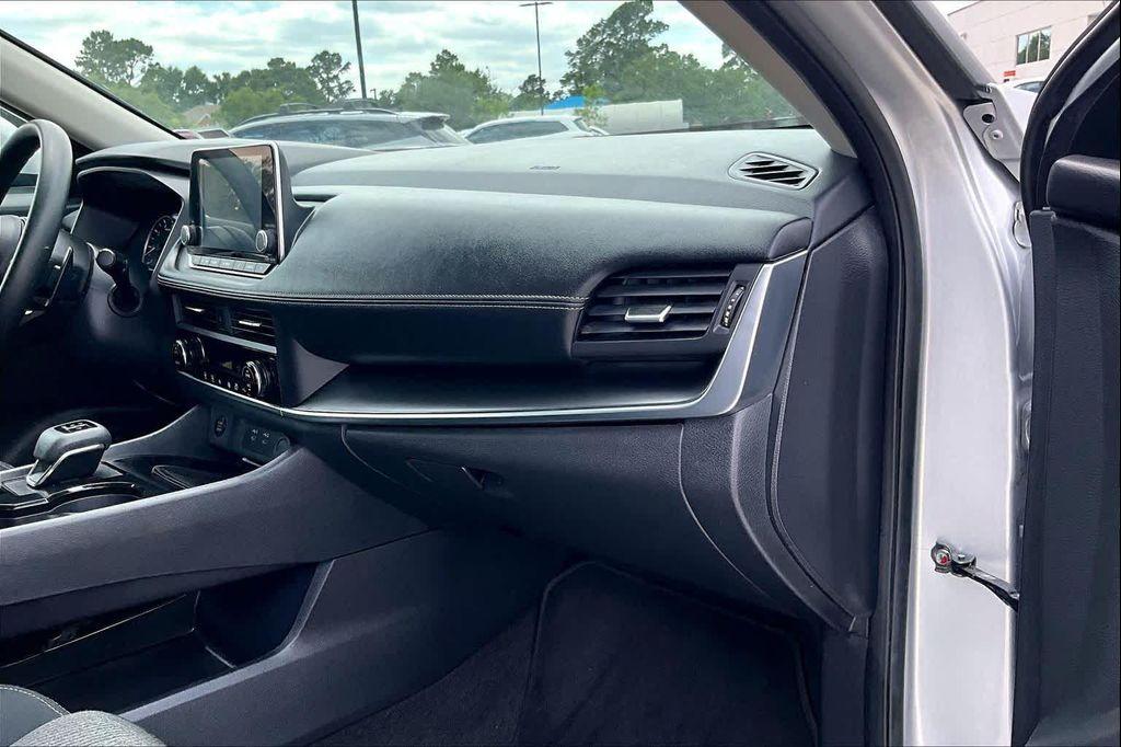 used 2024 Nissan Rogue car, priced at $20,025