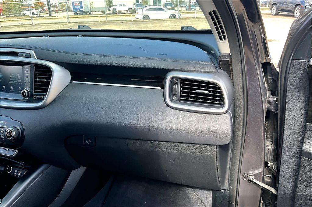 used 2019 Kia Sorento car, priced at $14,300