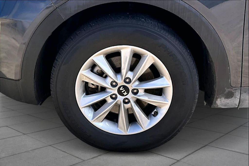 used 2019 Kia Sorento car, priced at $14,300