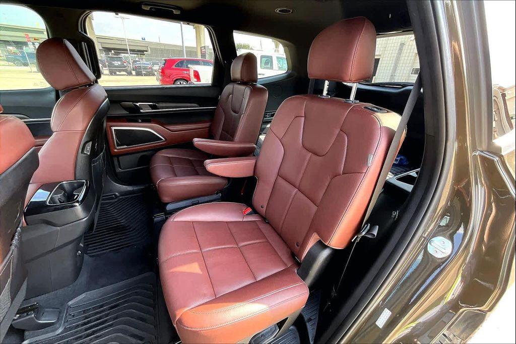 used 2023 Kia Telluride car, priced at $32,978