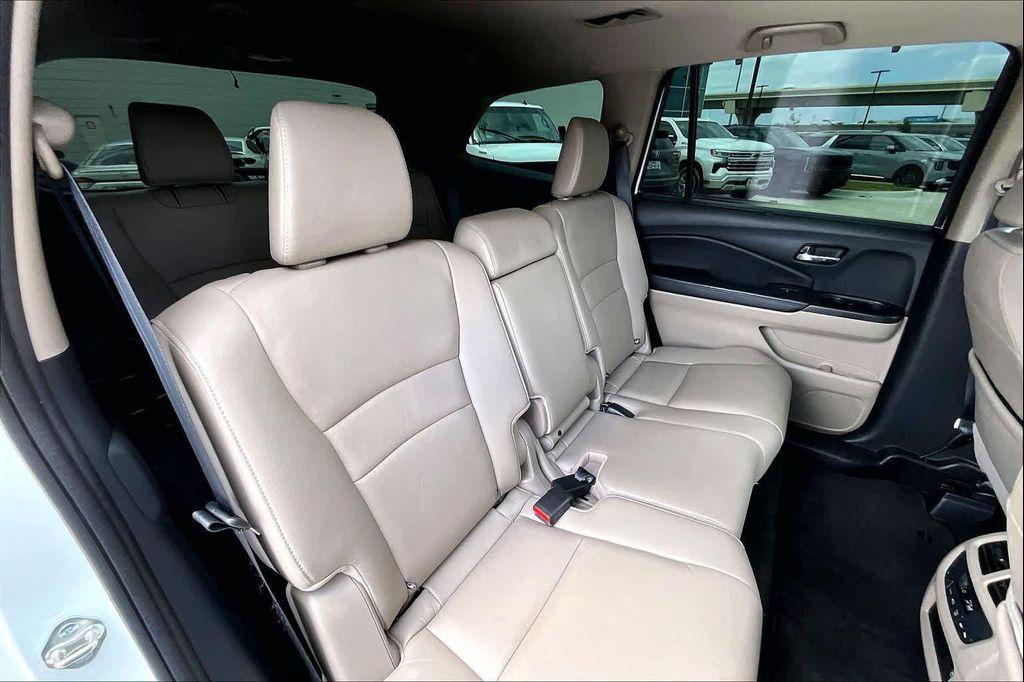 used 2020 Honda Pilot car, priced at $20,325
