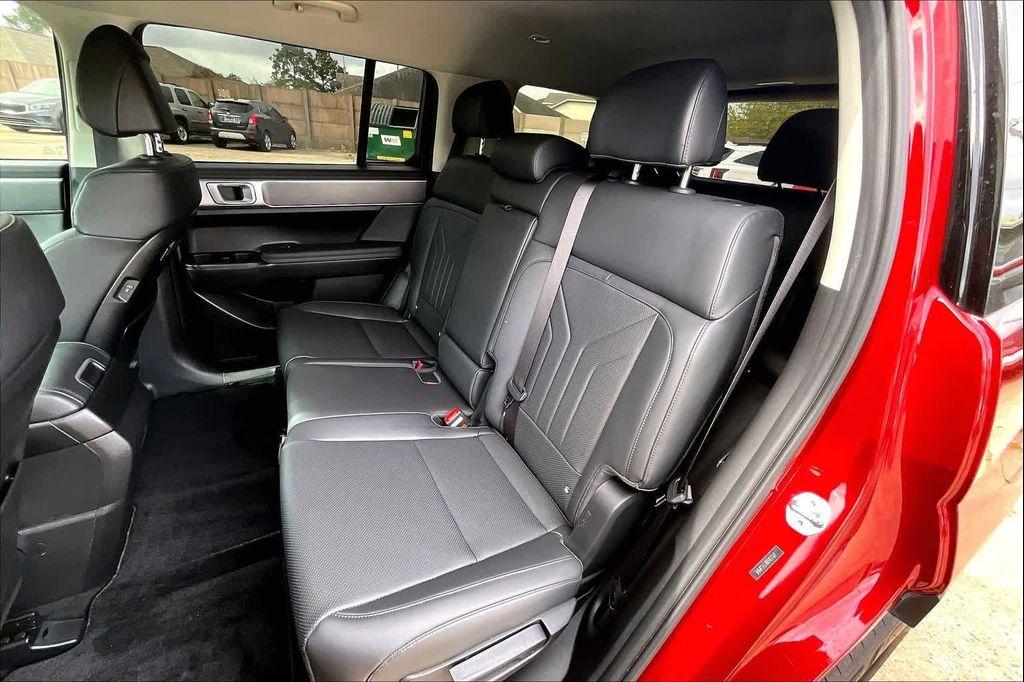 used 2024 Hyundai Santa Fe car, priced at $28,600