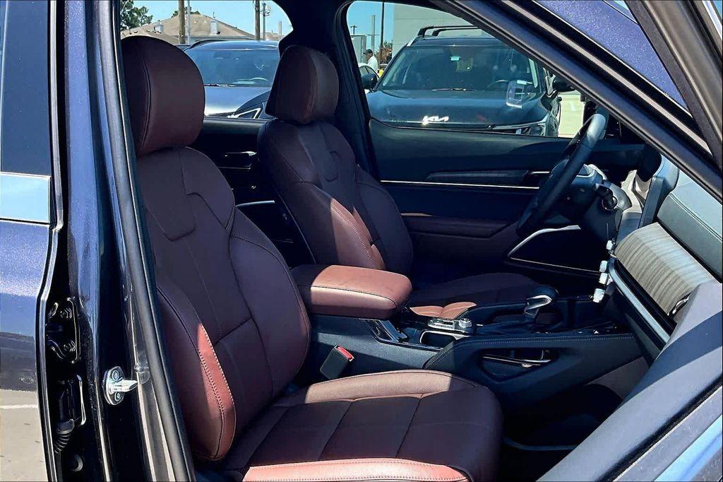 used 2025 Kia Telluride car, priced at $42,125