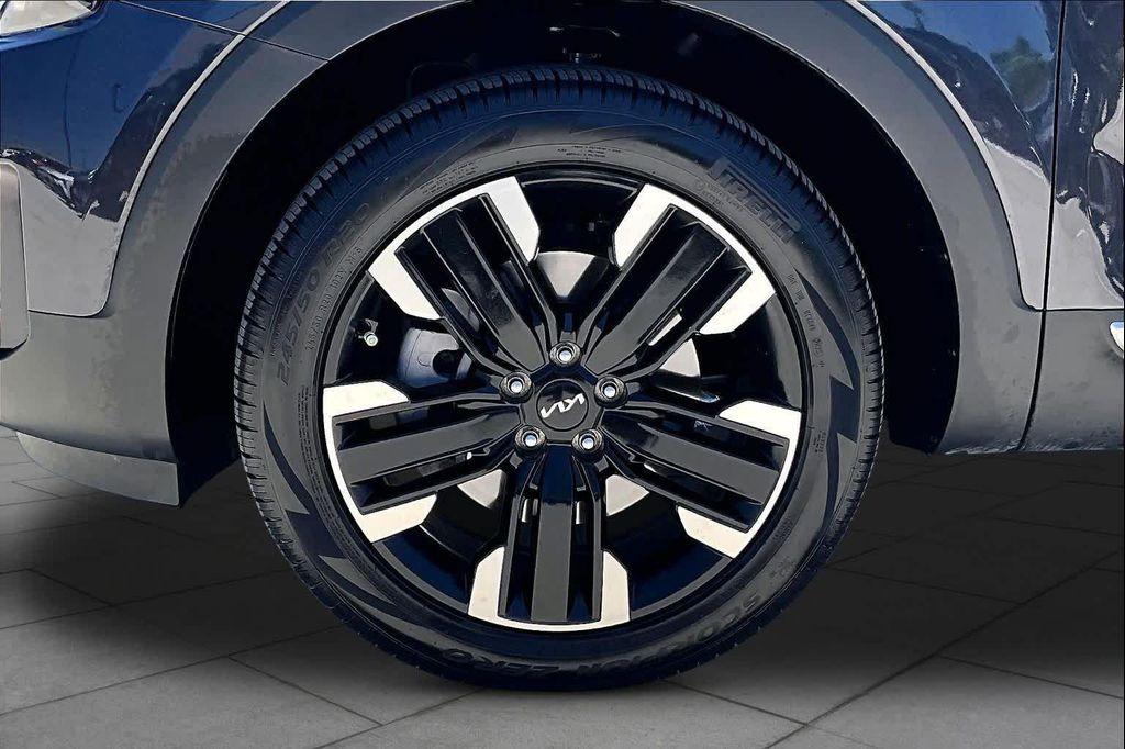 used 2025 Kia Telluride car, priced at $42,125
