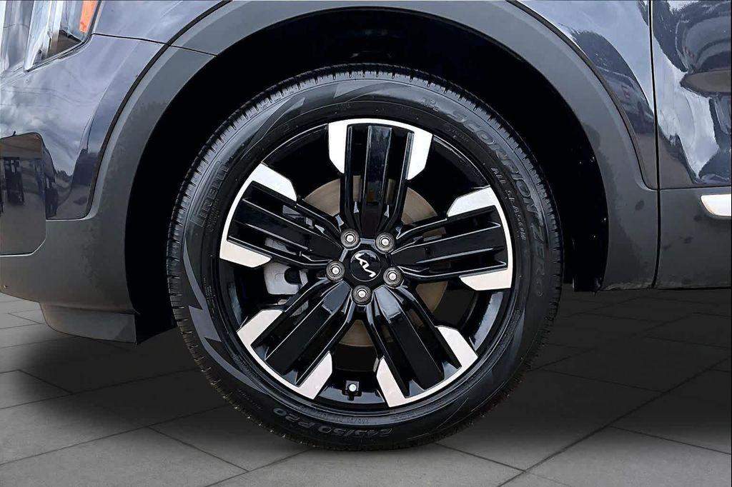 used 2025 Kia Telluride car, priced at $42,125