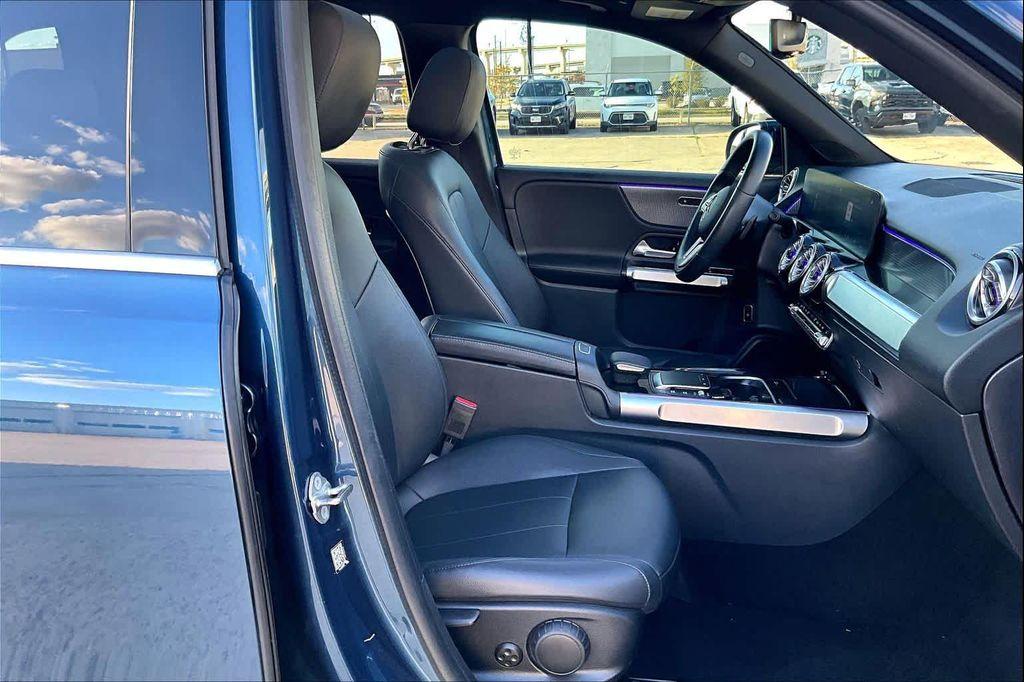 used 2022 Mercedes-Benz GLB 250 car, priced at $21,500