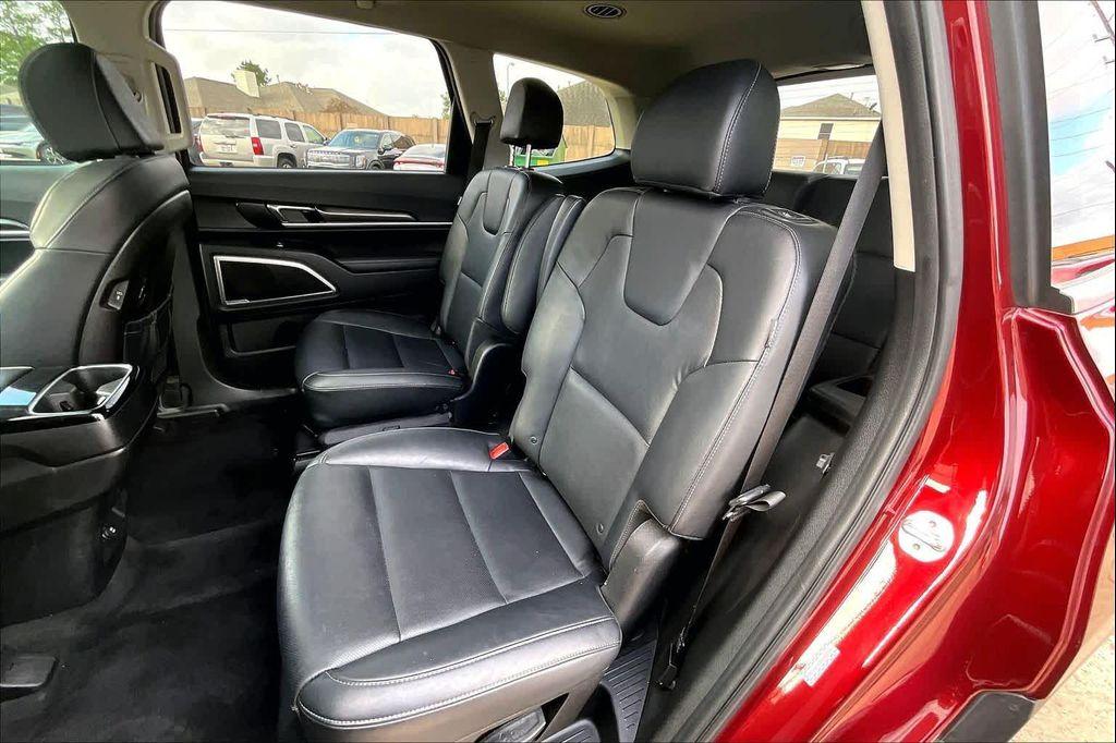 used 2023 Kia Telluride car, priced at $29,798