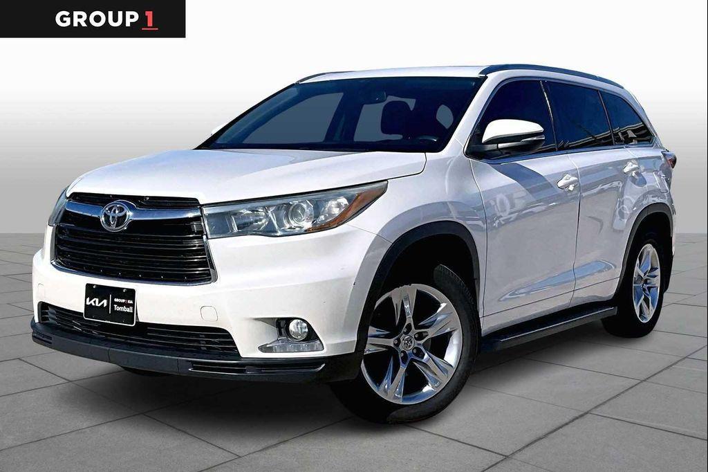 used 2015 Toyota Highlander car, priced at $12,400