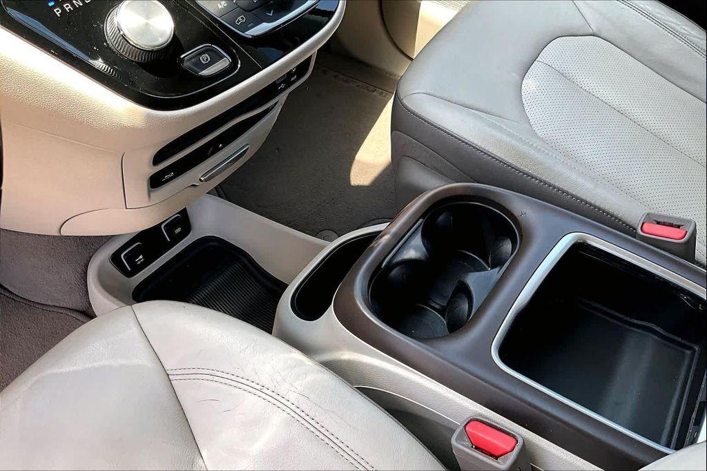 used 2017 Chrysler Pacifica car, priced at $18,825