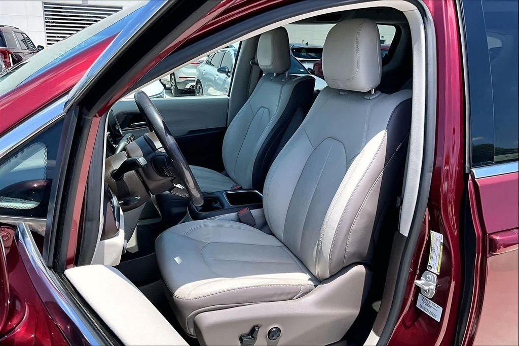 used 2017 Chrysler Pacifica car, priced at $18,825
