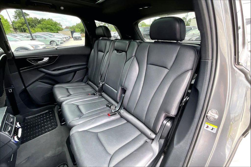 used 2017 Audi Q7 car, priced at $14,025