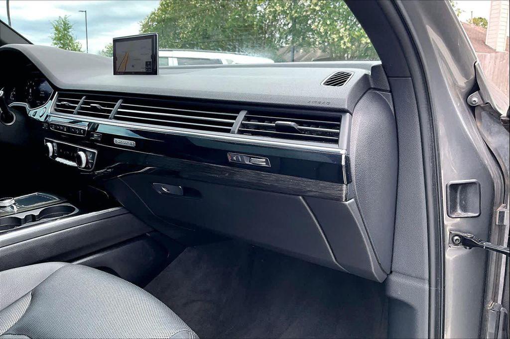 used 2017 Audi Q7 car, priced at $14,025