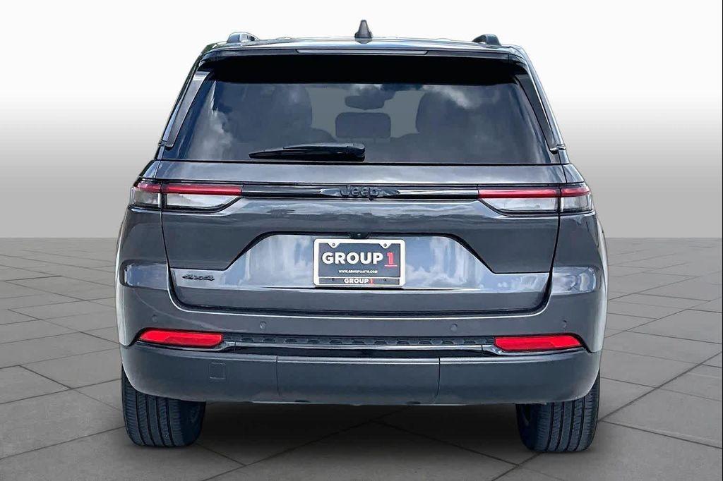 used 2023 Jeep Grand Cherokee car, priced at $29,025