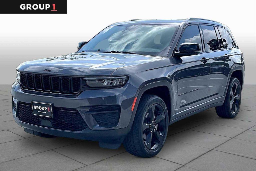 used 2023 Jeep Grand Cherokee car, priced at $29,025