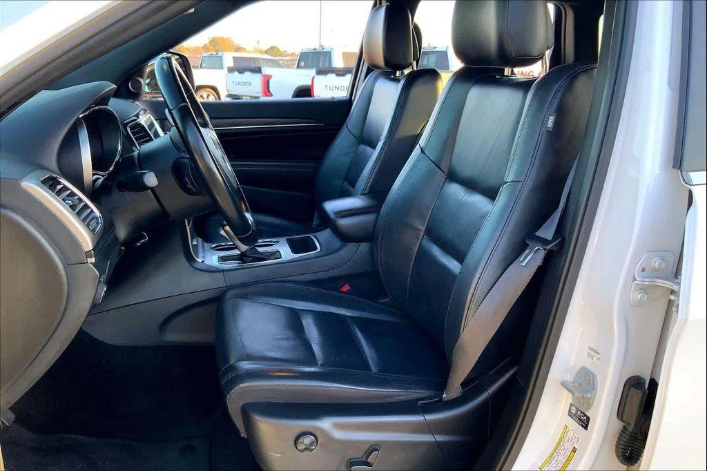 used 2022 Jeep Grand Cherokee car, priced at $21,125