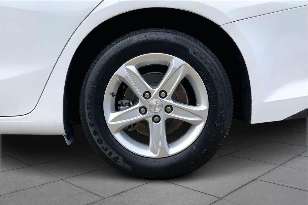 used 2023 Chevrolet Malibu car, priced at $17,900