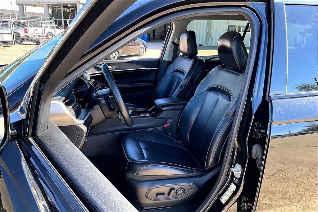 used 2021 Jeep Grand Cherokee L car, priced at $22,200