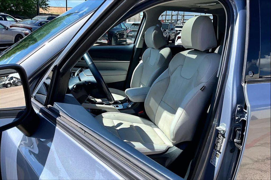 used 2024 Kia Telluride car, priced at $31,225