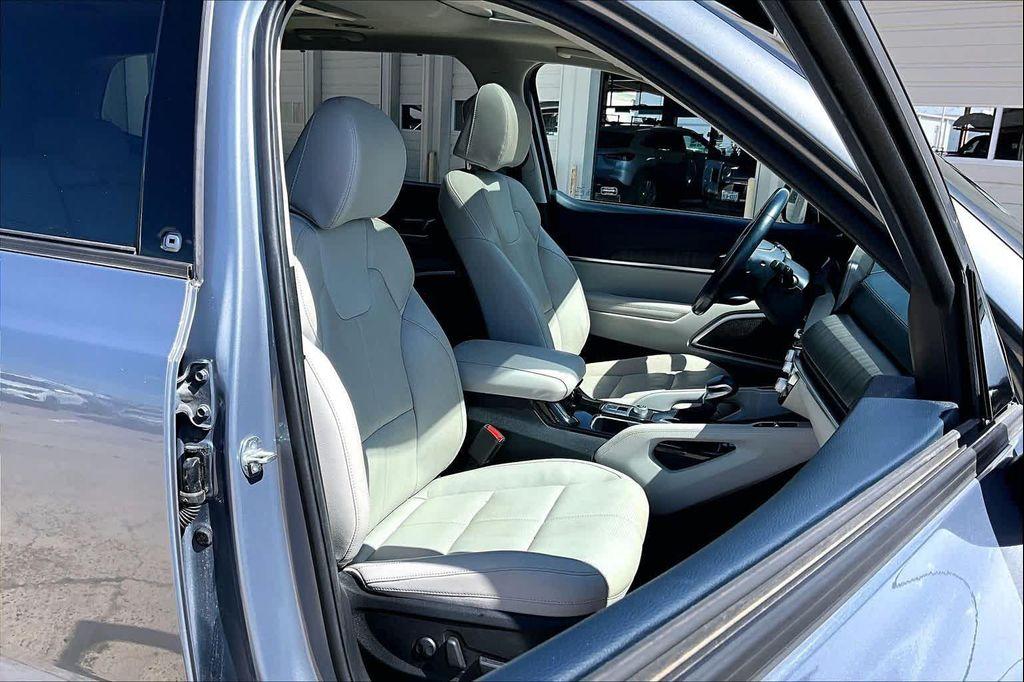 used 2024 Kia Telluride car, priced at $31,225