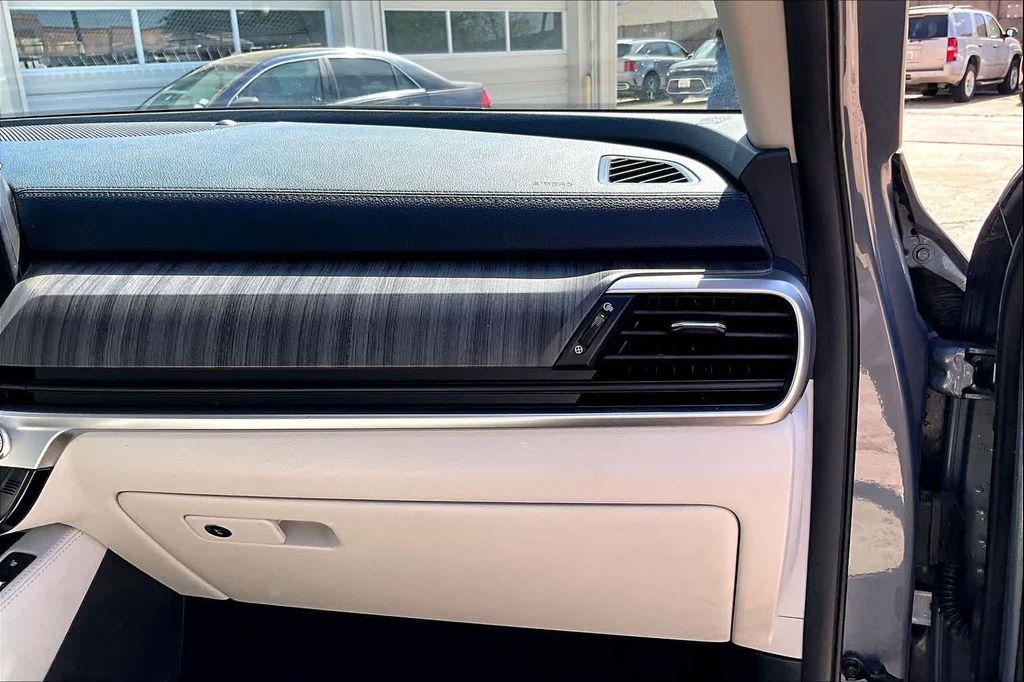 used 2024 Kia Telluride car, priced at $31,225