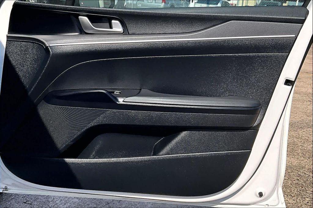 used 2026 Kia K5 car, priced at $25,900