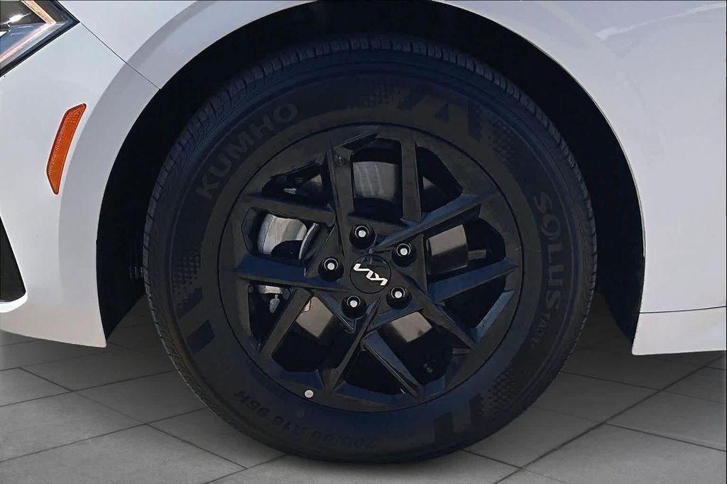 used 2026 Kia K5 car, priced at $25,900