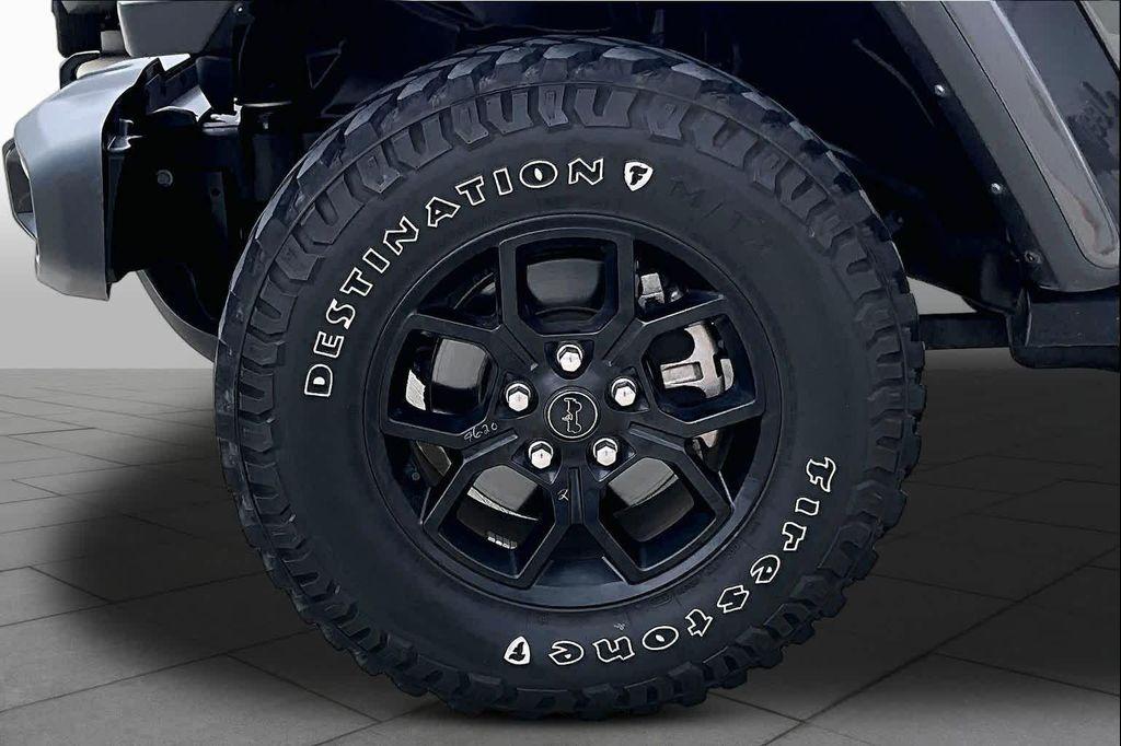 used 2024 Jeep Gladiator car, priced at $35,125