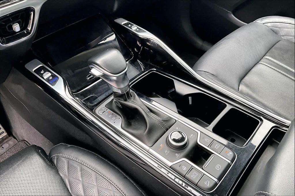 used 2022 Kia Sorento car, priced at $30,125