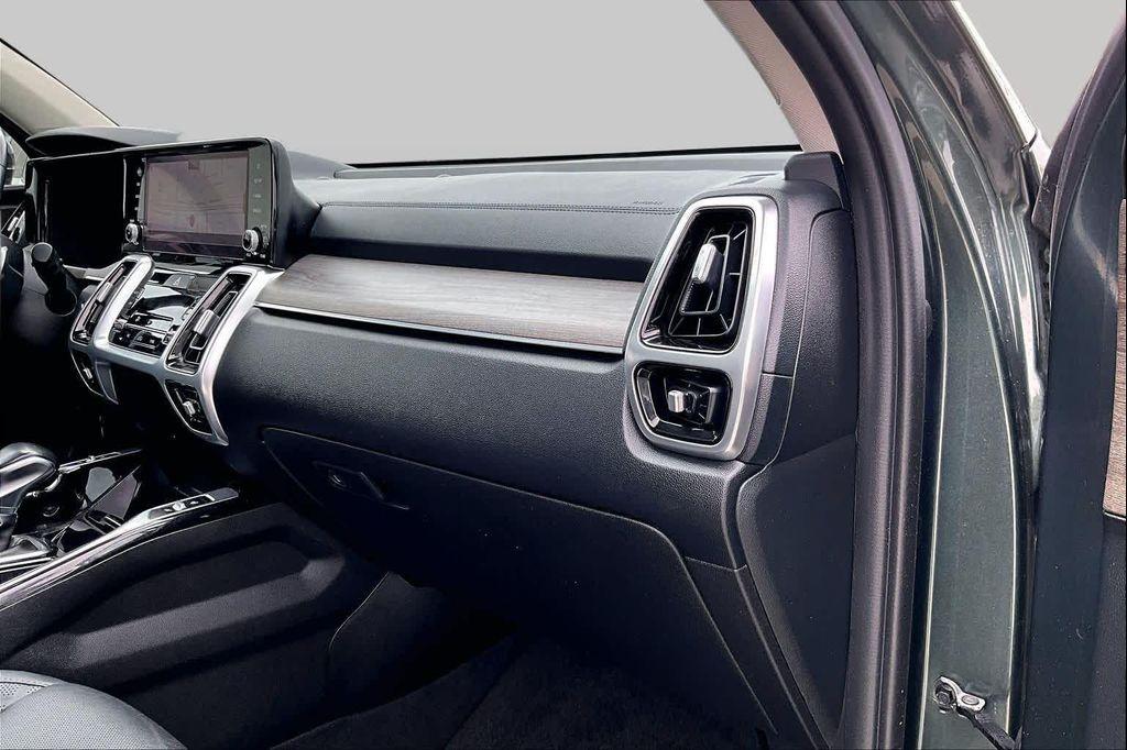 used 2022 Kia Sorento car, priced at $30,125