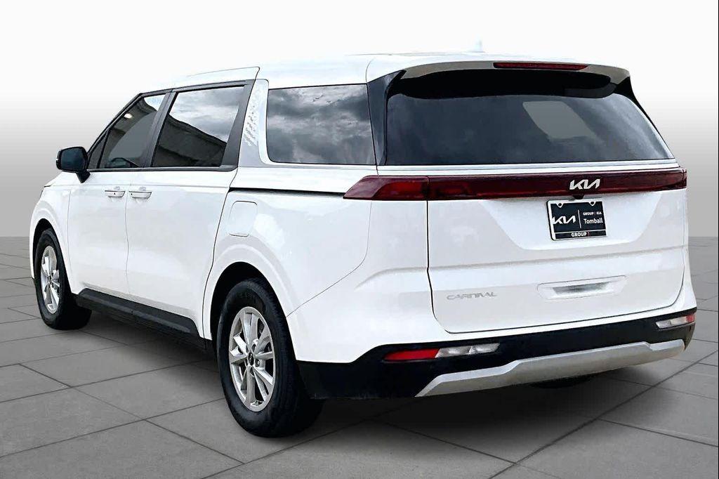 used 2024 Kia Carnival car, priced at $33,789