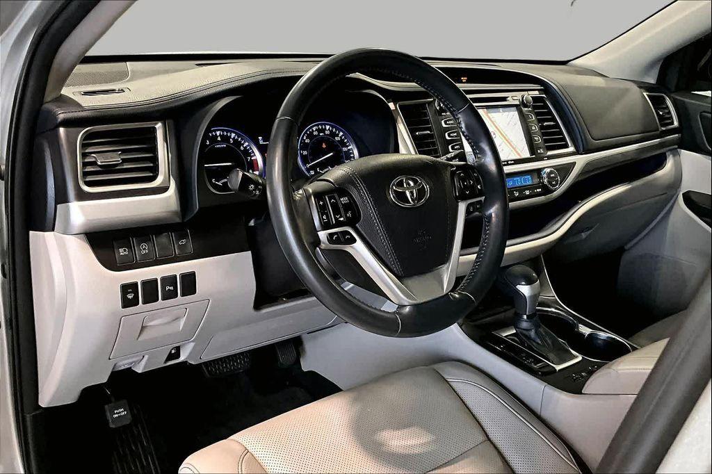 used 2018 Toyota Highlander car, priced at $24,825