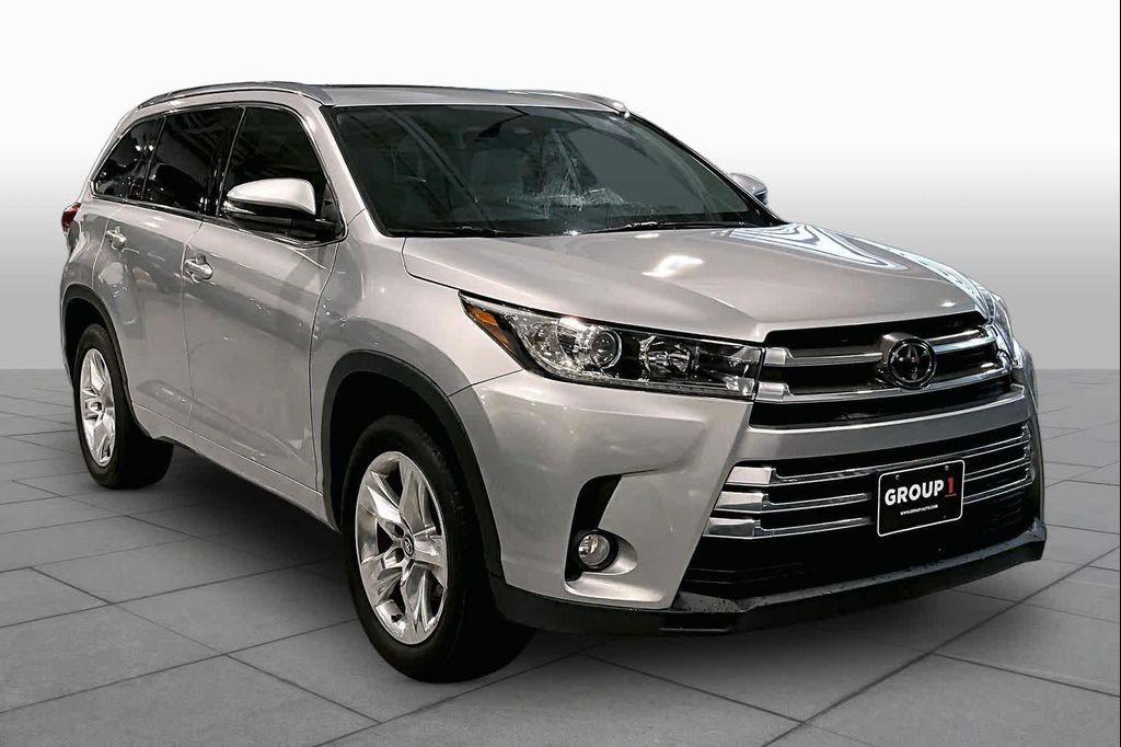 used 2018 Toyota Highlander car, priced at $24,825